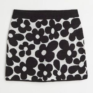 H&M floral knit mini skirt